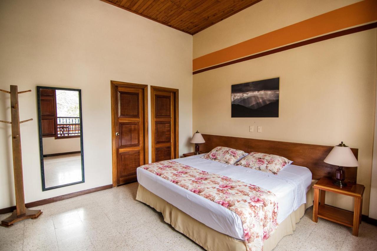 חרדין Hotel Valdivia Plaza מראה חיצוני תמונה