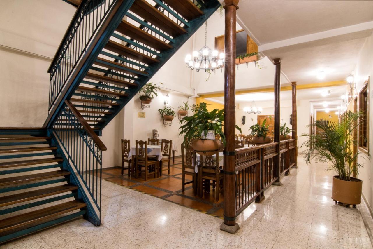 חרדין Hotel Valdivia Plaza מראה חיצוני תמונה